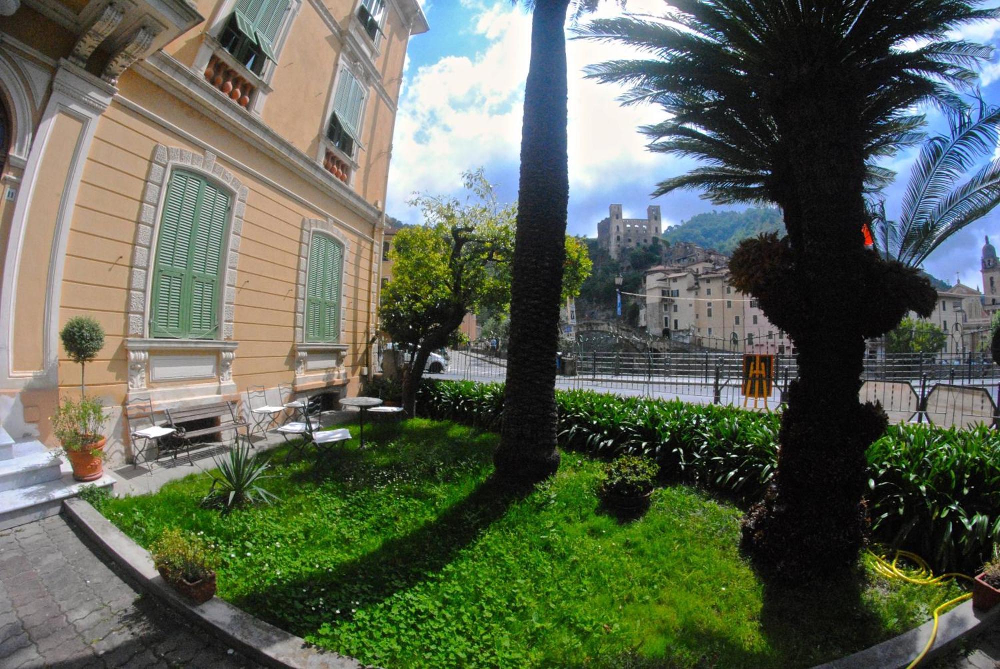 B&B Agapantus In Una Villa Dell'800 Dolceacqua Εξωτερικό φωτογραφία